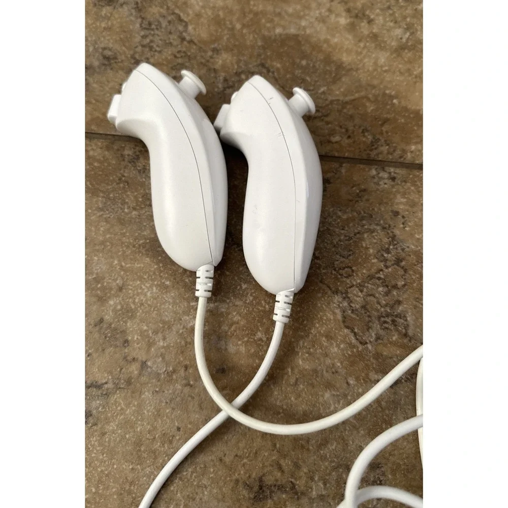 Lot of 2 Nintendo Wii Nunchuck White OEM Official Authentic  RVL-004